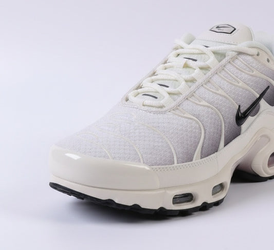 NIKE TUNED 1 - SOFT PEARL